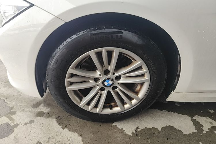 BMW 3 Series 2015 car image #9