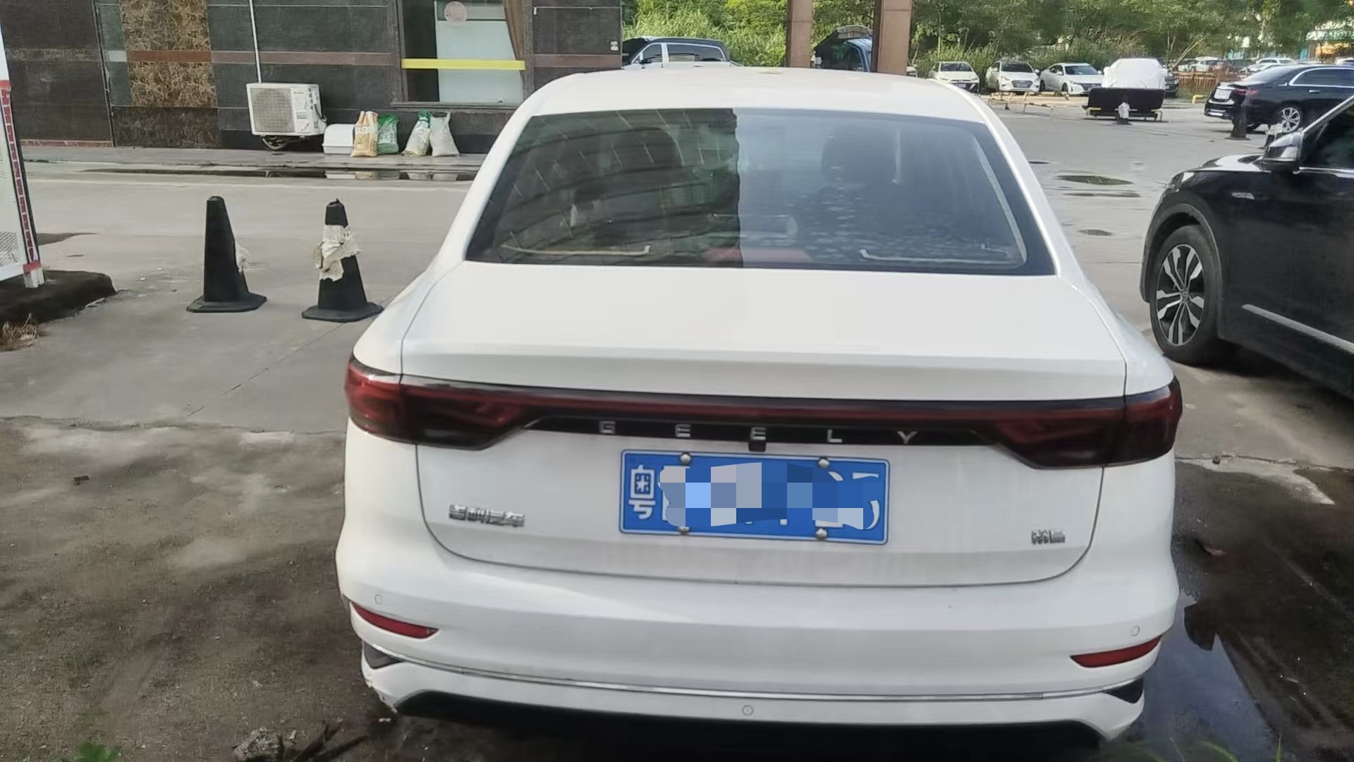 GEELY Emgrand 2022 car image #5