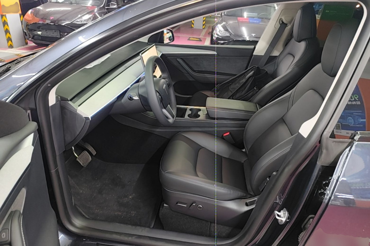 Tesla Model Y 2024 #16 Tesla Model Y 2024 immagine di auto #16