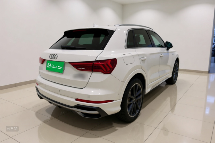 Audi Q3 2022 car image #5