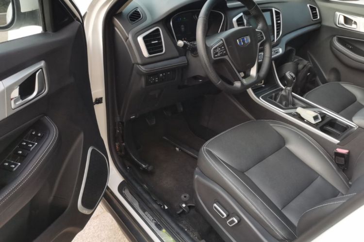 GEELY Vision X6 2019 immagine di auto #16