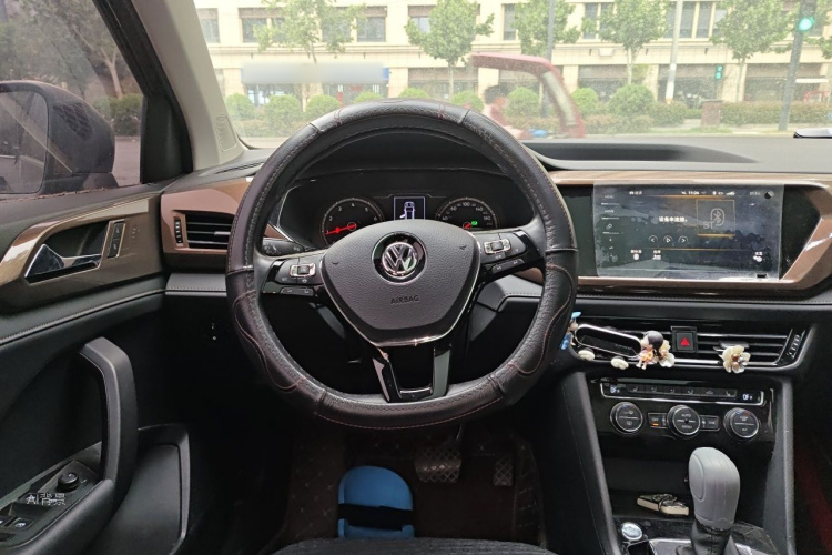 Volkswagen Tharu 2020 #12 Volkswagen Tharu 2020 car image #12