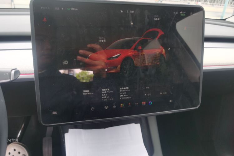 Tesla Model Y 2024 car image #15
