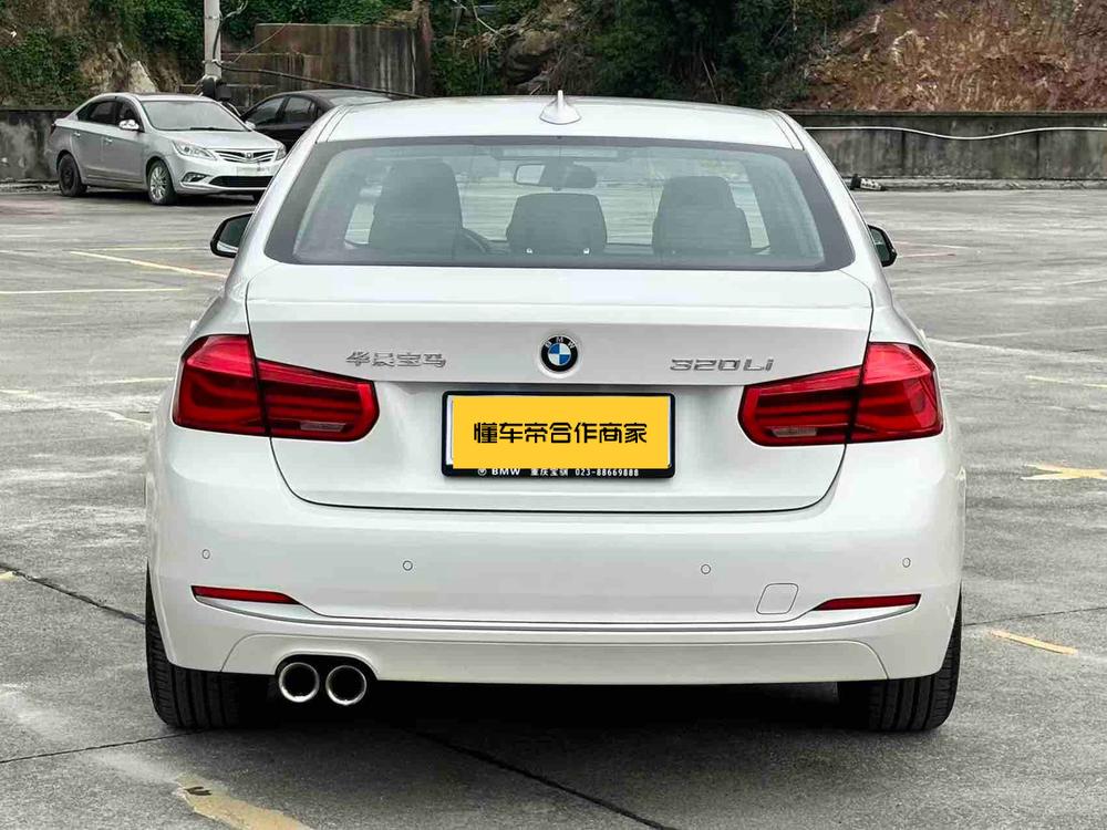 BMW 3 Series 2018 صورة سيارة #5