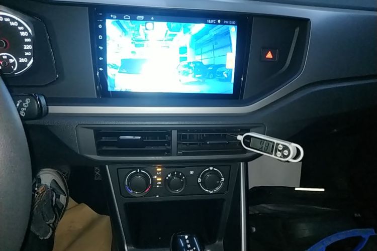 Volkswagen Polo 2020 car image #13