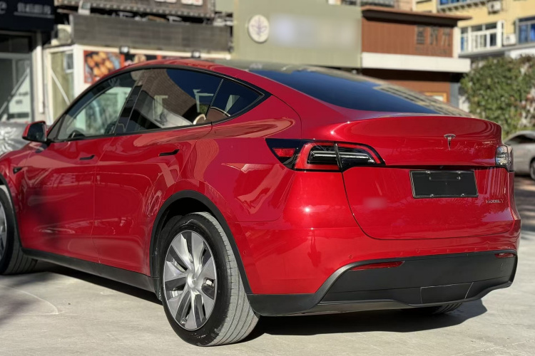 Tesla Model Y 2023 #5 Tesla Model Y 2023 immagine di auto #5