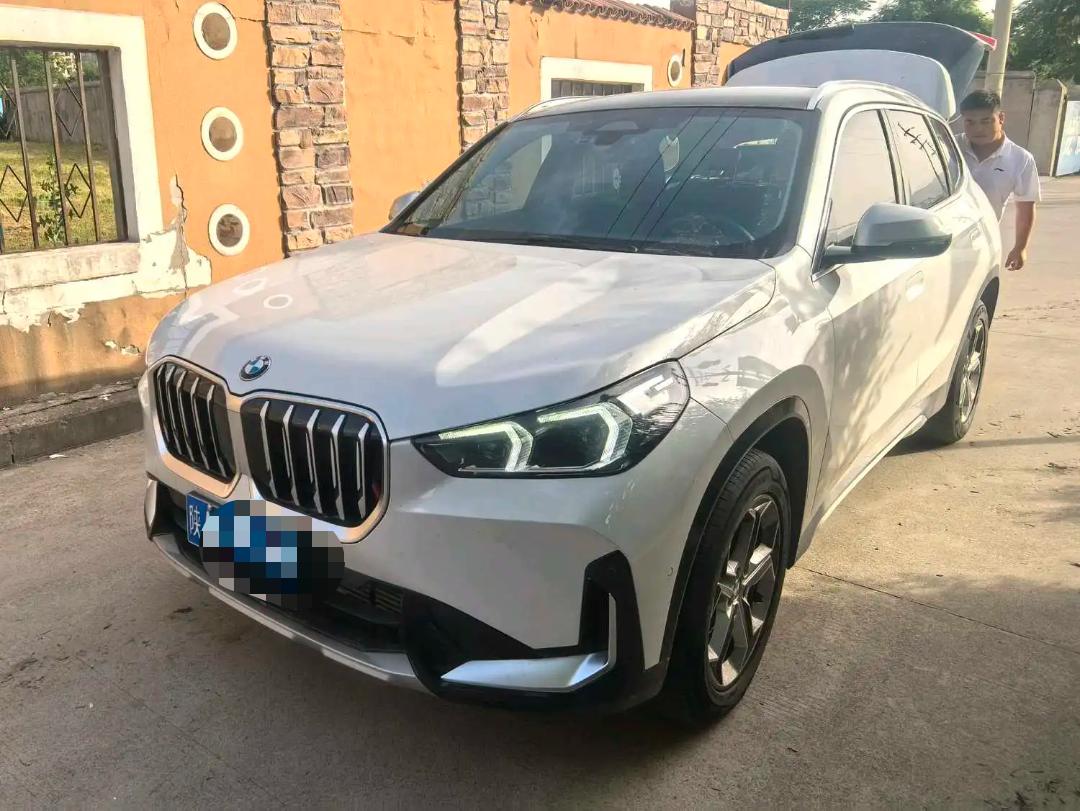 BMW X1 2023 BMW X1 2023 car image