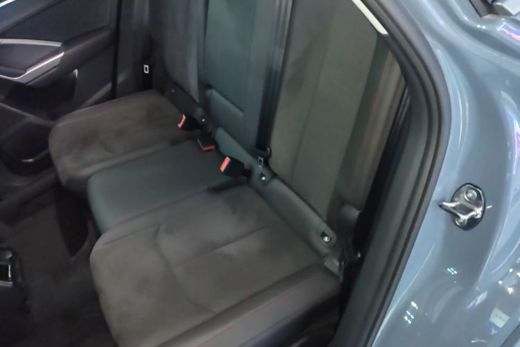 Audi Q3 2022 car image #17
