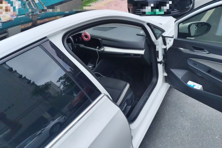 Volkswagen Golf 2021 car image #21