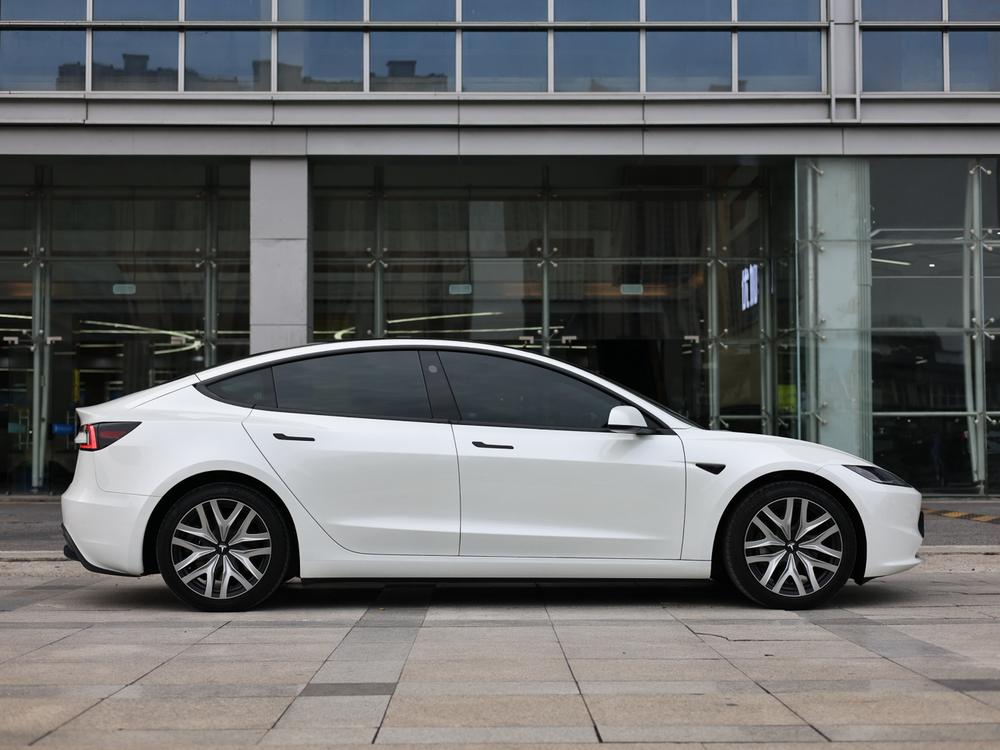 Tesla Model 3 2025 #8 Tesla Model 3 2025 car image #8