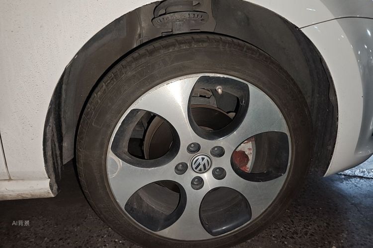 Volkswagen Polo 2015 car image #9