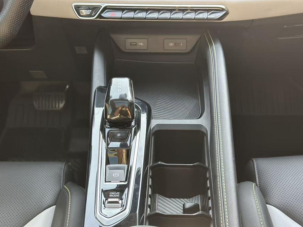 GEELY Coolray 2024 #17 GEELY Coolray 2024 car image #17