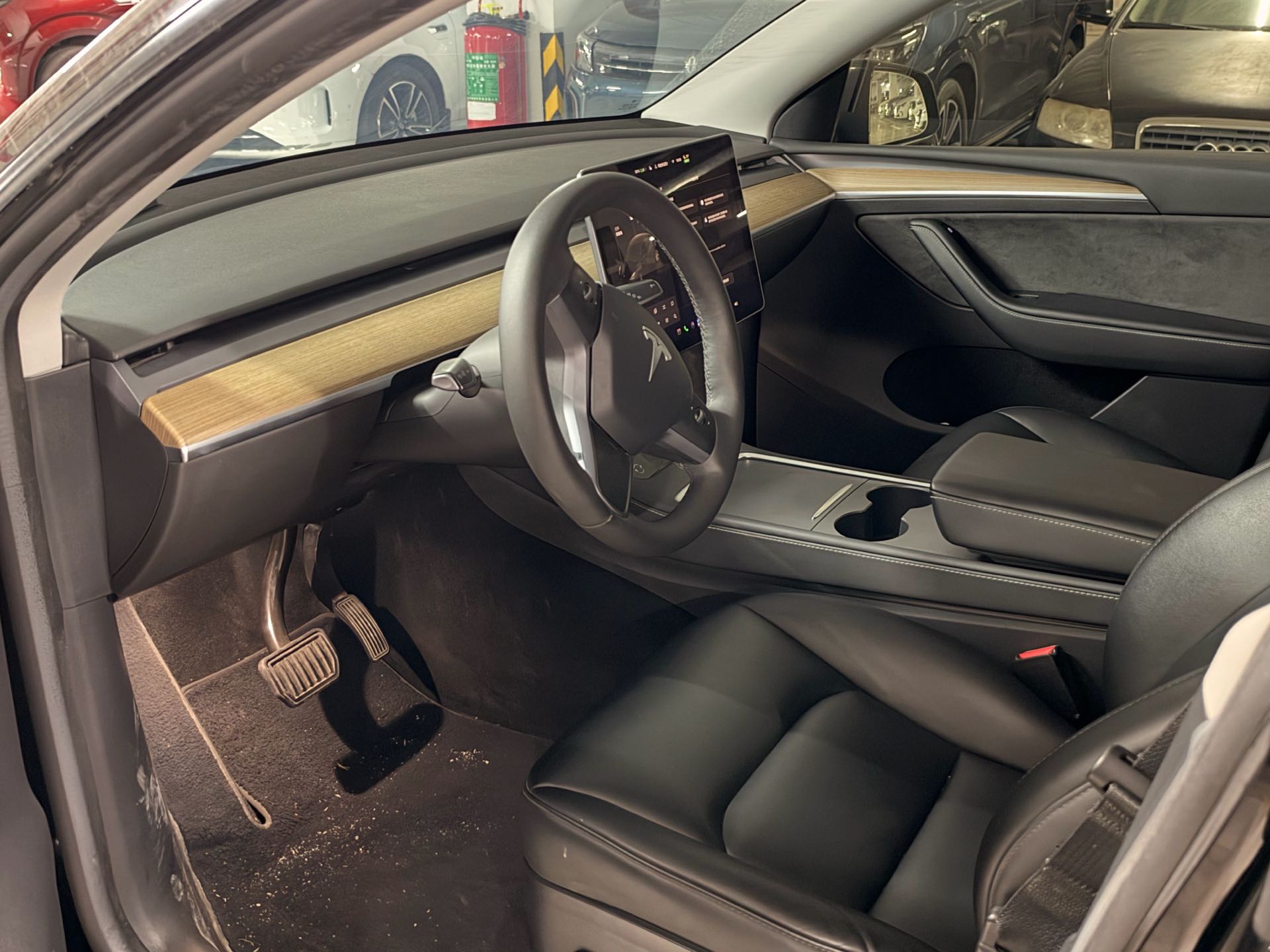 Tesla Model Y 2022 #5 Tesla Model Y 2022 صورة سيارة #5