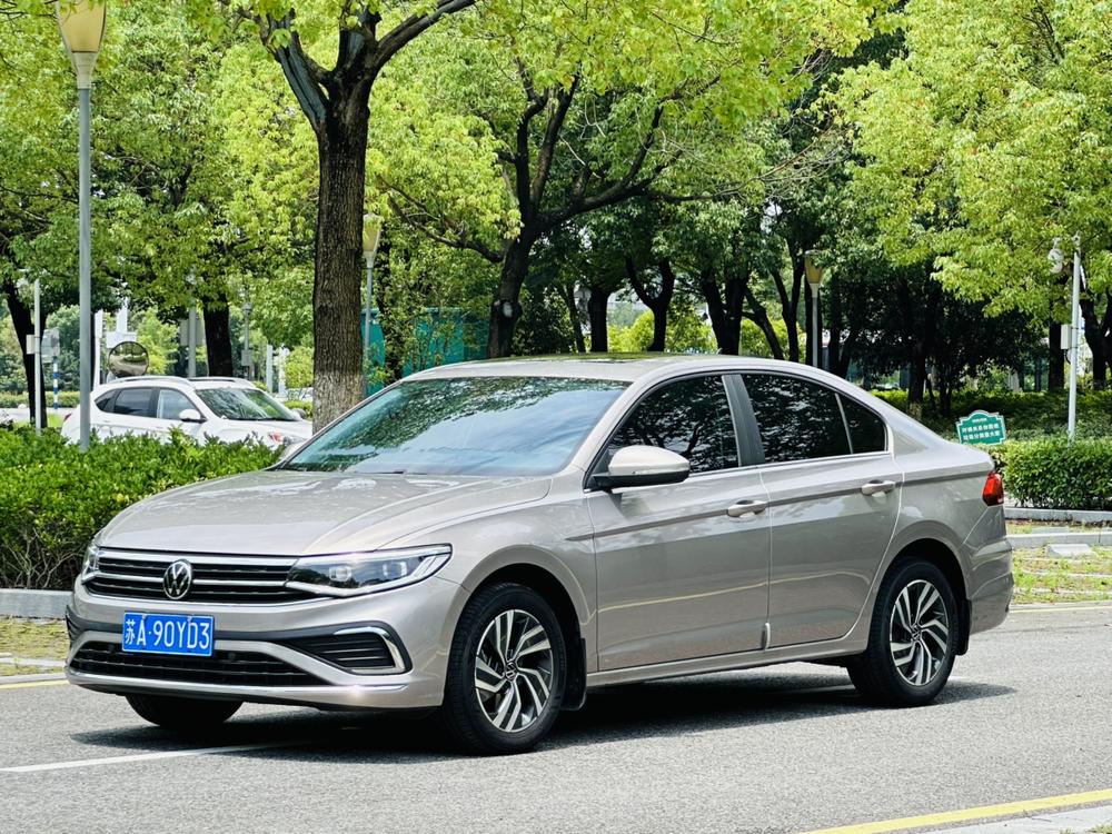 Volkswagen Bora 2025 immagine di auto 