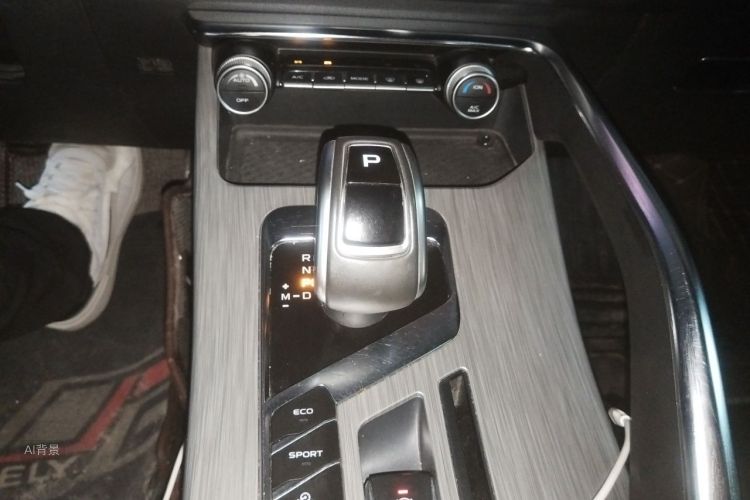 GEELY Coolray 2019 #16 GEELY Coolray 2019 car image #16