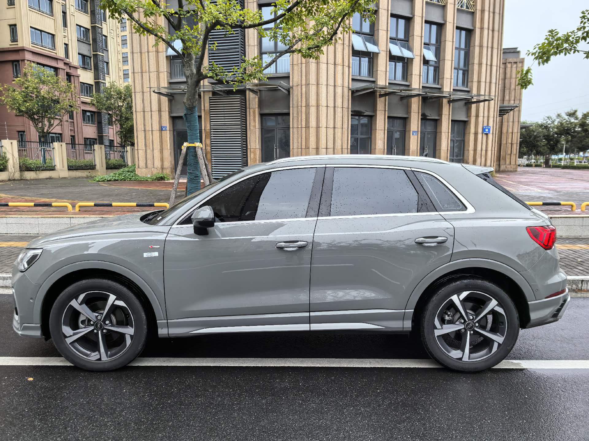 Audi Q3 2025 #2 Audi Q3 2025 car image #2