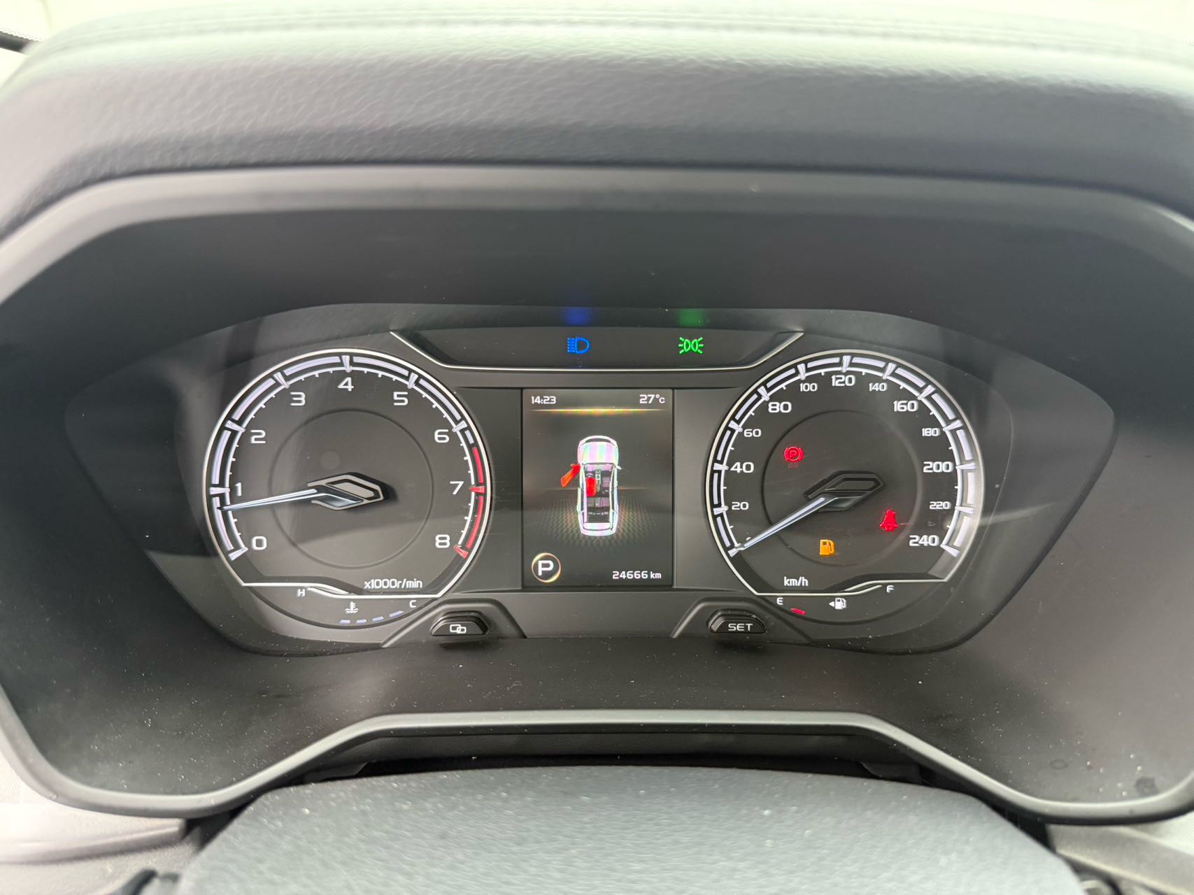 GEELY Vision X6 2022 car image #11