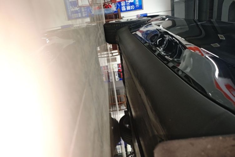 Tesla Model Y 2023 car image #24