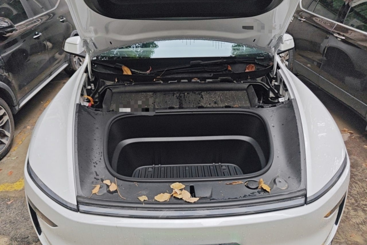 Tesla Model Y 2025 #18 Tesla Model Y 2025 car image #18