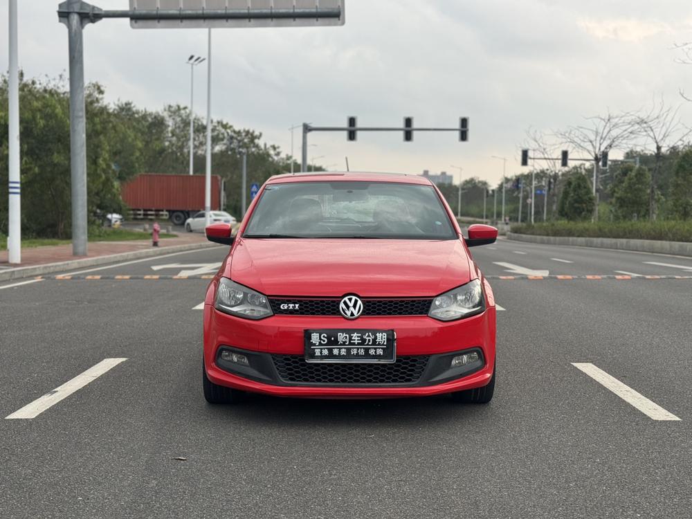 Volkswagen Polo 2014 car image #2