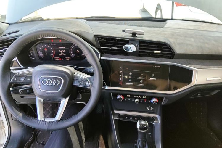 Audi Q3 2020 #10 Audi Q3 2020 car image #10