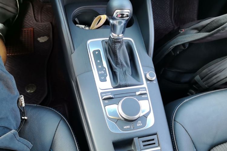 Audi A3 2019 car image #14