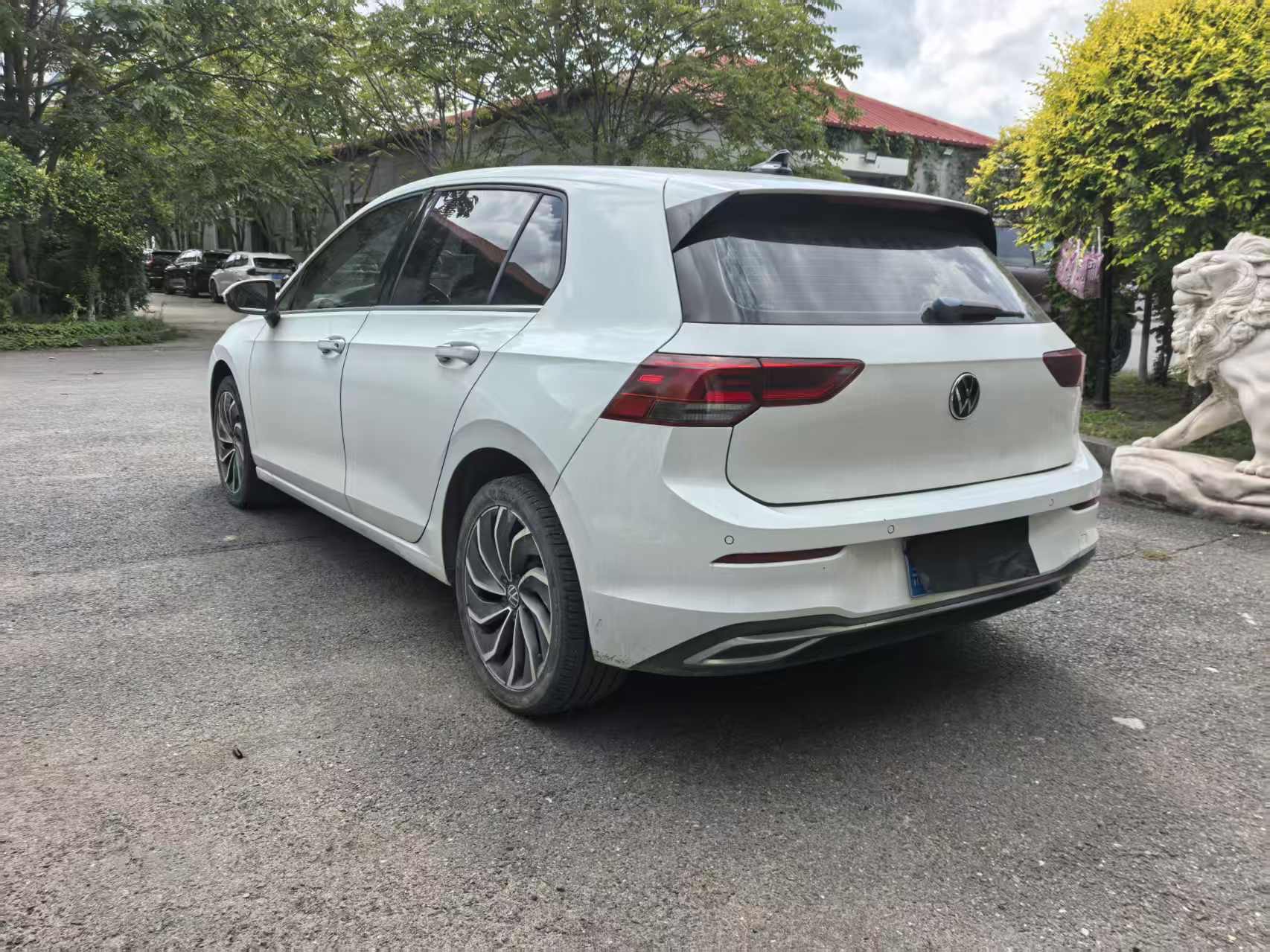 Volkswagen Golf 2022 car image #3
