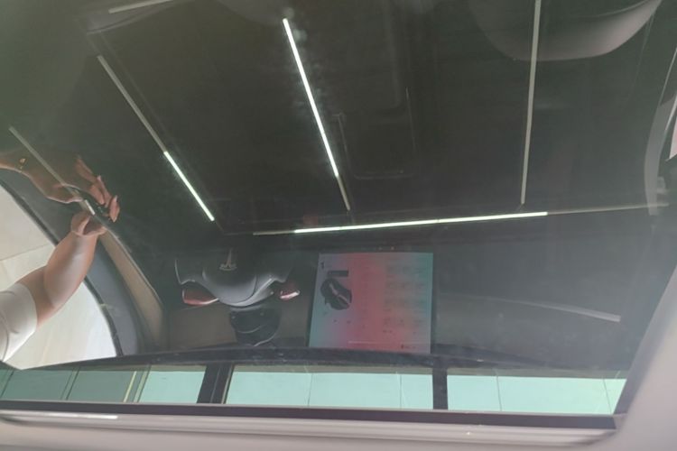 Tesla Model Y 2023 immagine di auto #18