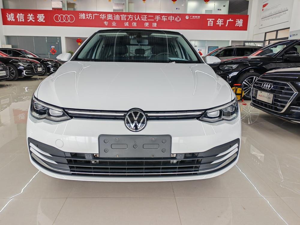 Volkswagen Golf 2024 صورة سيارة #2