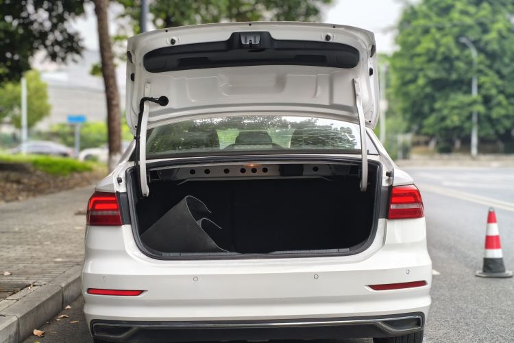 Volkswagen Lavida 2019 #19 Volkswagen Lavida 2019 car image #19