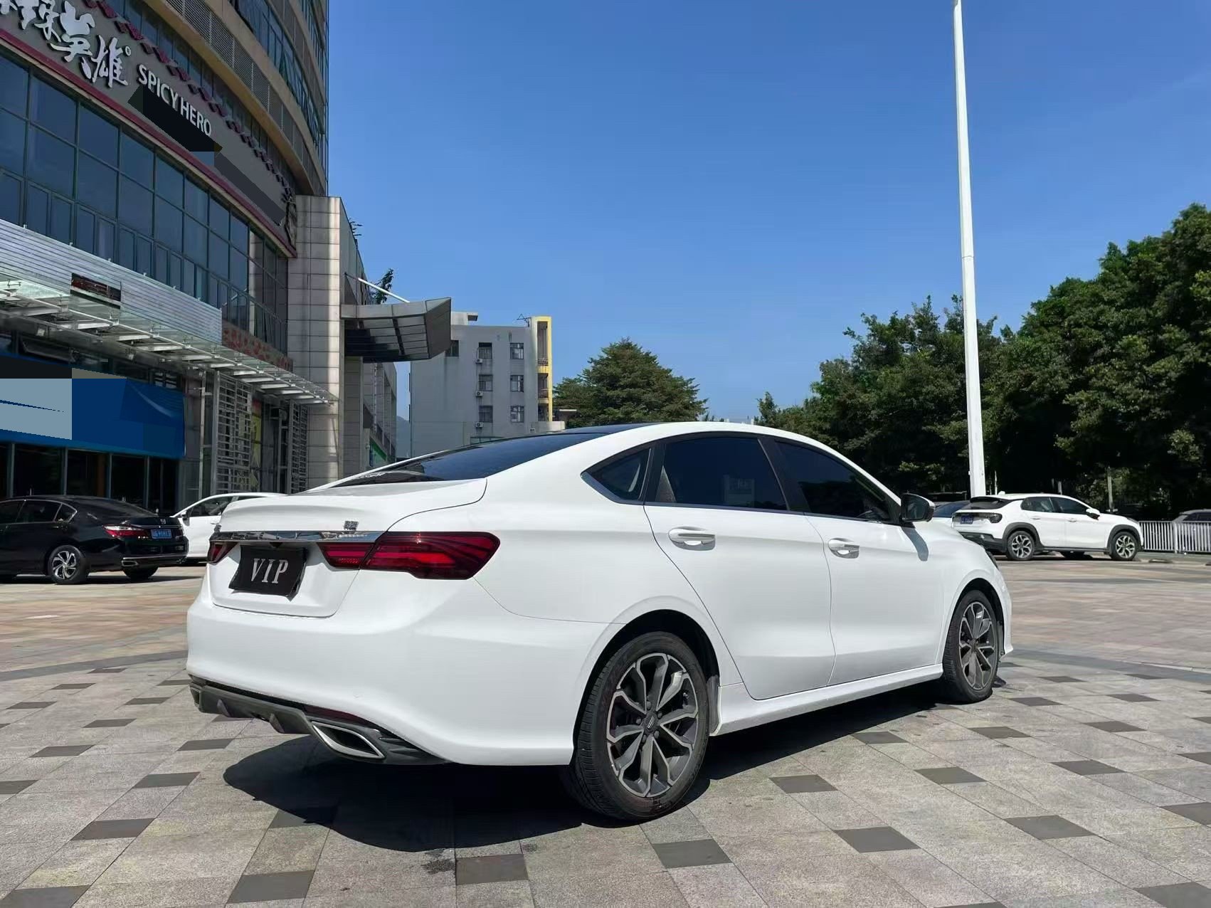 GEELY Binray 2022 car image #7