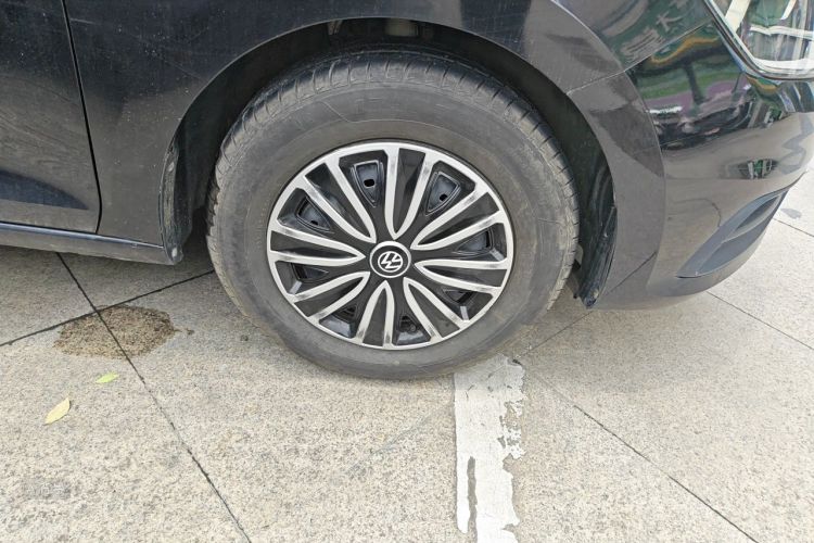 Volkswagen Santana 2018 car image #9