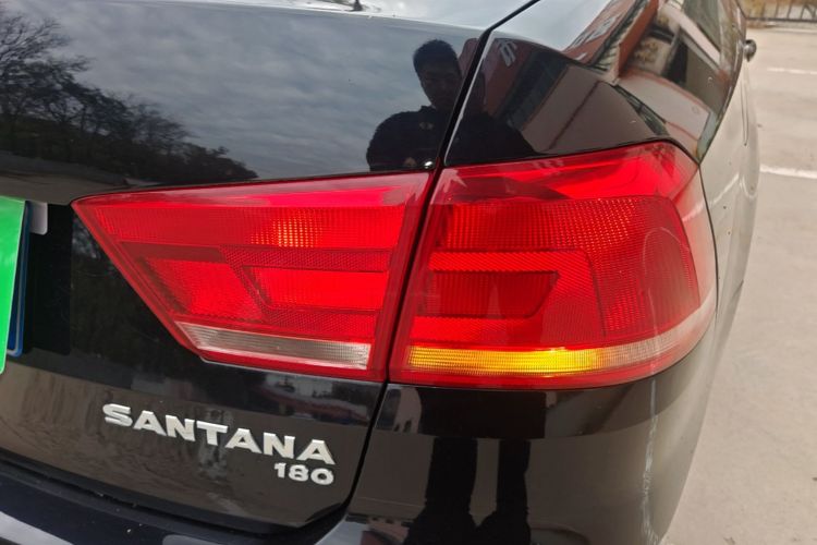 Volkswagen Santana 2016 car image #8