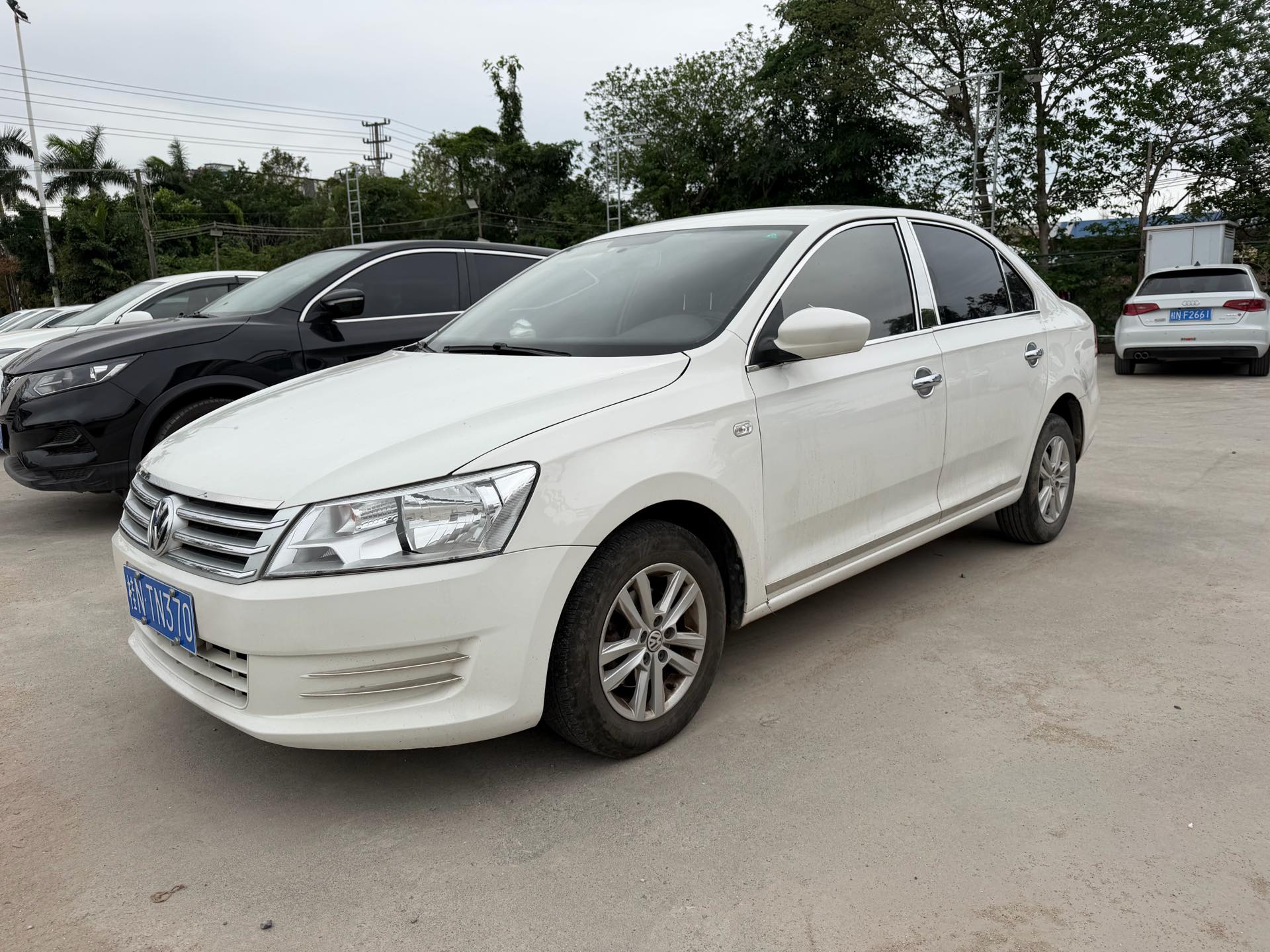 Volkswagen Santana 2015 car image 