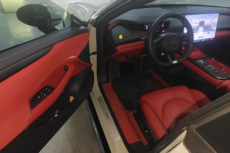 MI SU7 2025 car image #16