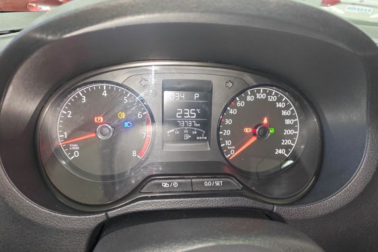 Volkswagen Polo 2018 car image #12