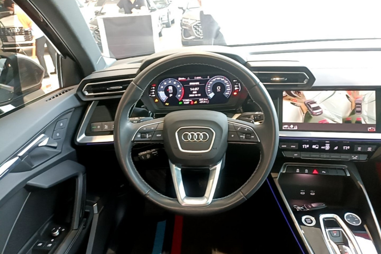 Audi A3 2025 immagine di auto #11