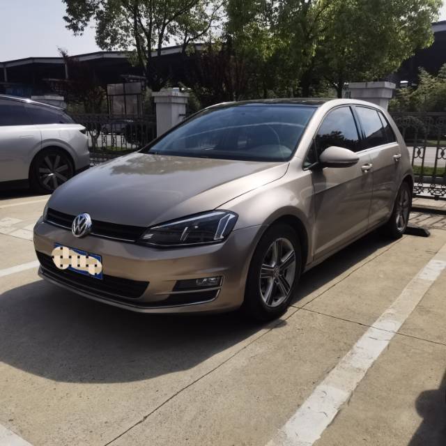 Volkswagen Golf 2015 Volkswagen Golf 2015 car image
