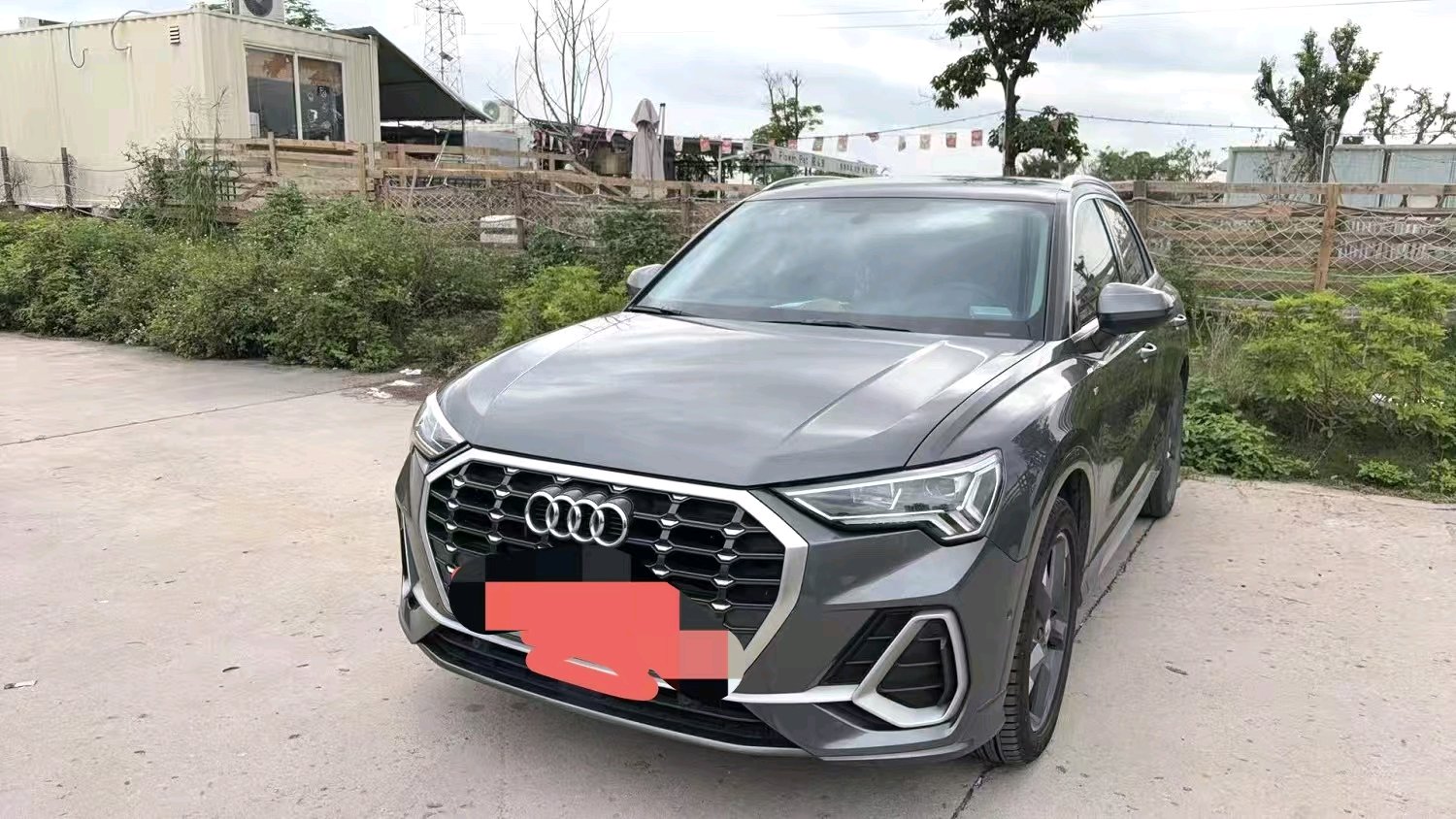 Audi Q3 2023 car image 