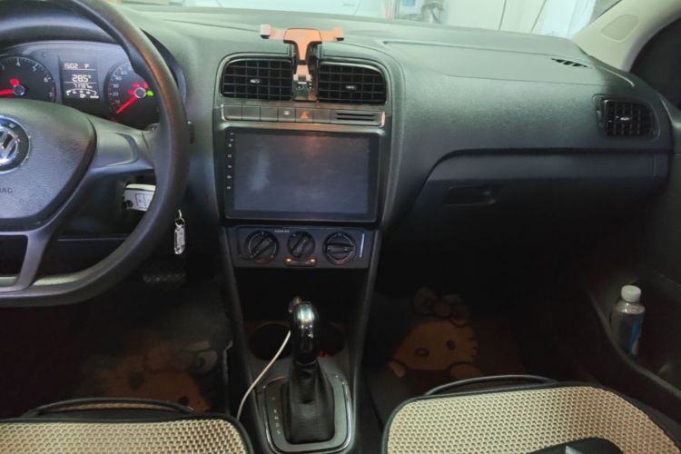 Volkswagen Polo 2018 #13 Volkswagen Polo 2018 car image #13
