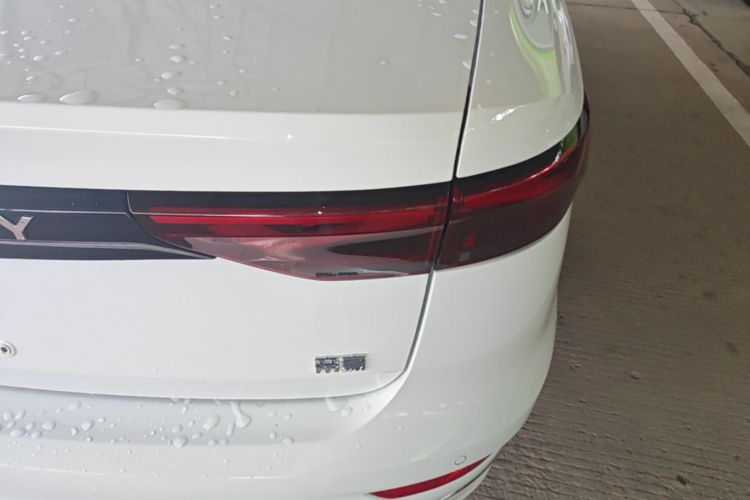 GEELY Emgrand 2022 #8 GEELY Emgrand 2022 car image #8
