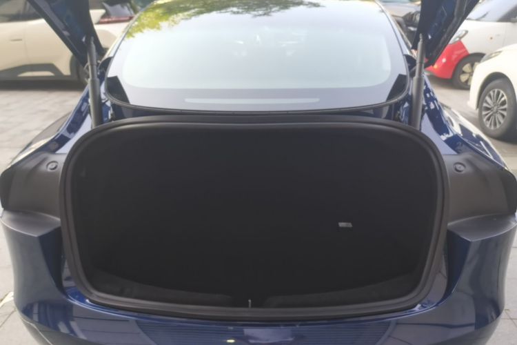 Tesla Model 3 2025 #19 Tesla Model 3 2025 car image #19