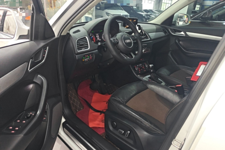 Audi Q3 2018 #16 Audi Q3 2018 car image #16