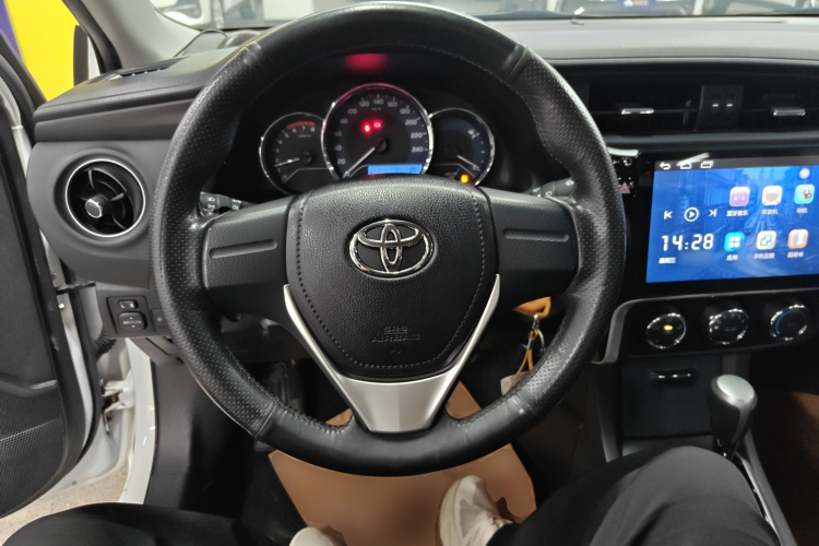 Toyota Corolla 2018 car image #11