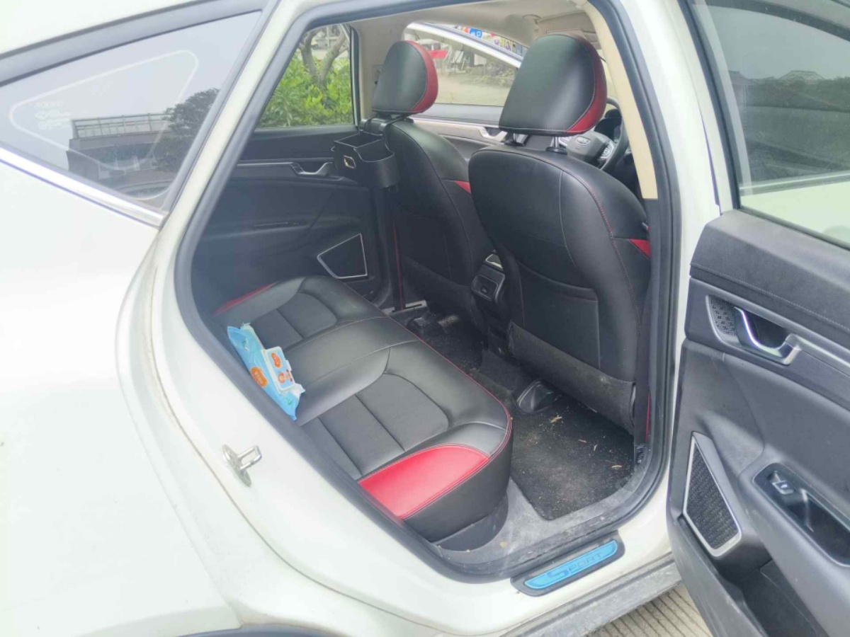 GEELY Emgrand GS 2020 صورة سيارة #7