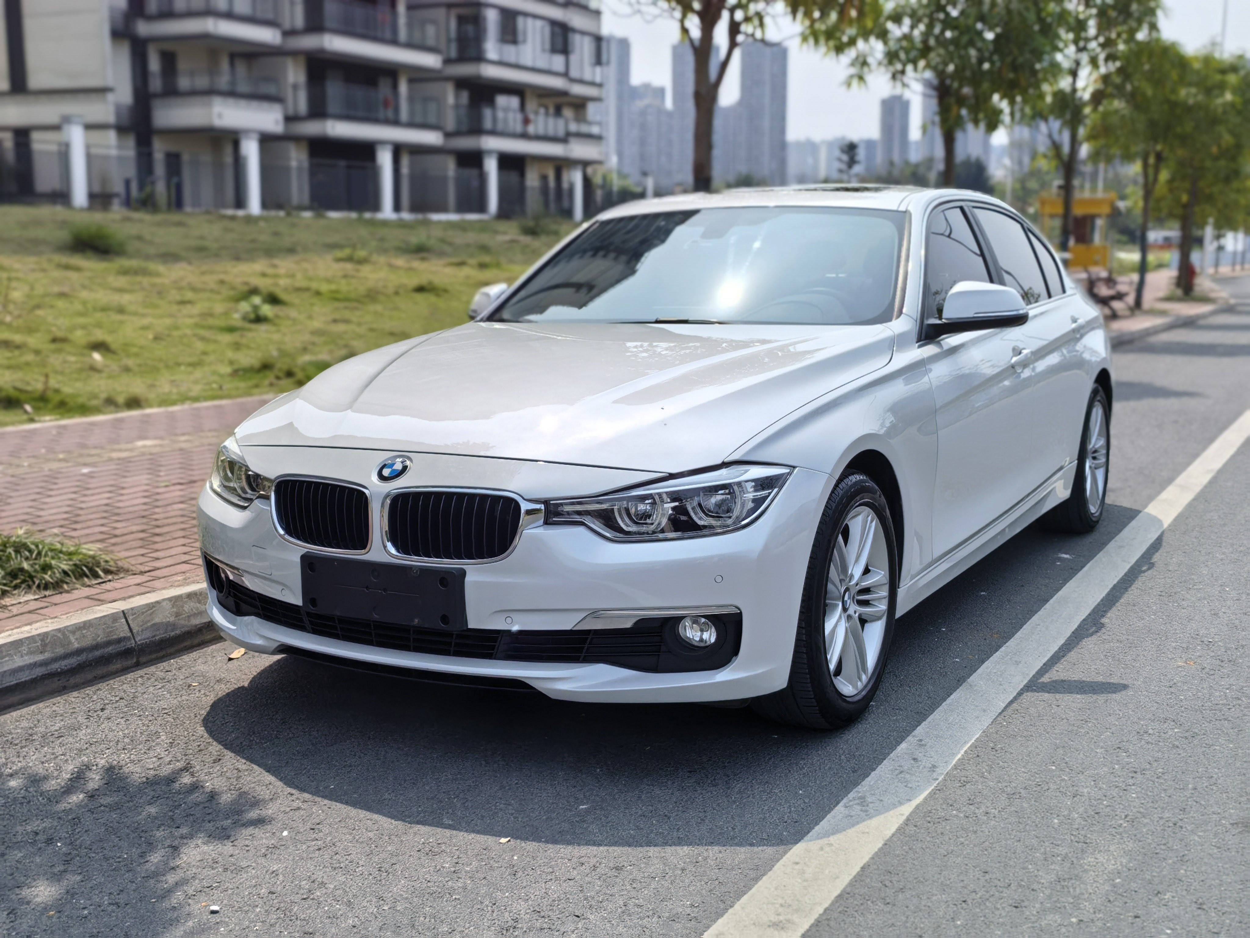 BMW 3 Series 2017 BMW 3 Series 2017 car image