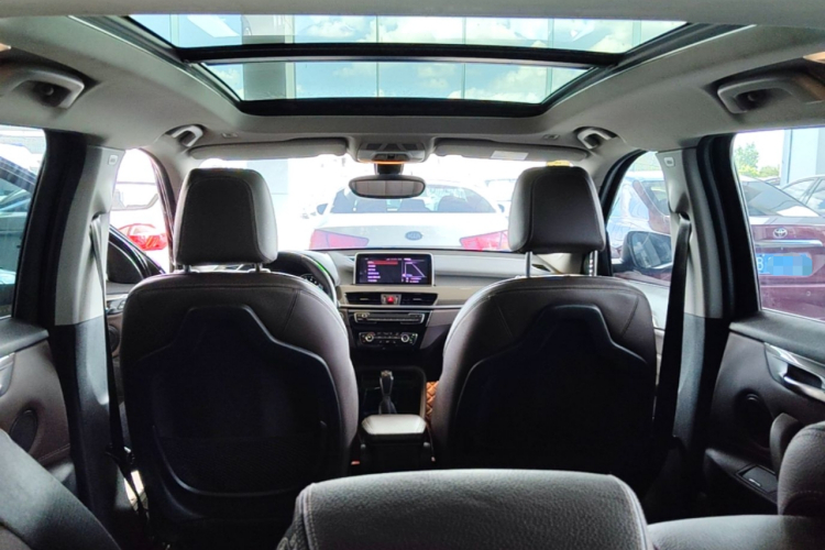 BMW X1 2019 #18 BMW X1 2019 car image #18