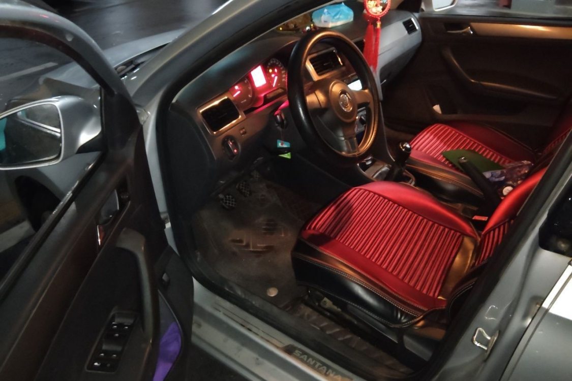 Volkswagen Santana 2015 car image #23