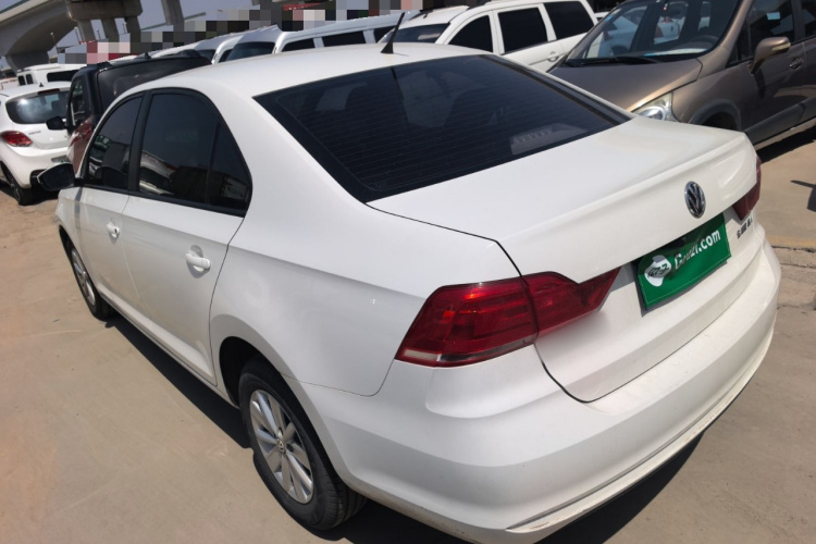 Volkswagen Santana 2021 صورة سيارة #5