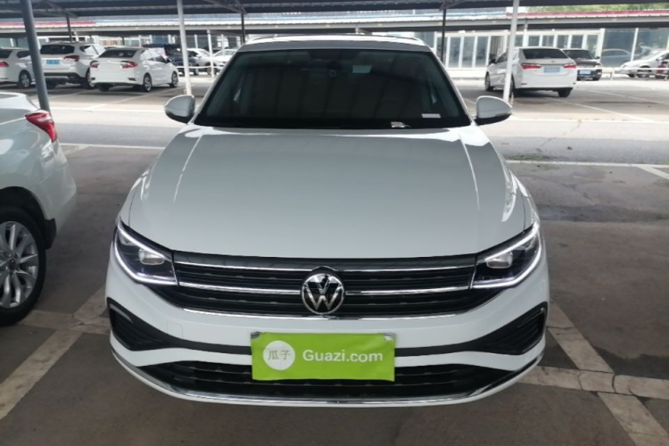 Volkswagen Bora 2025 car image #3